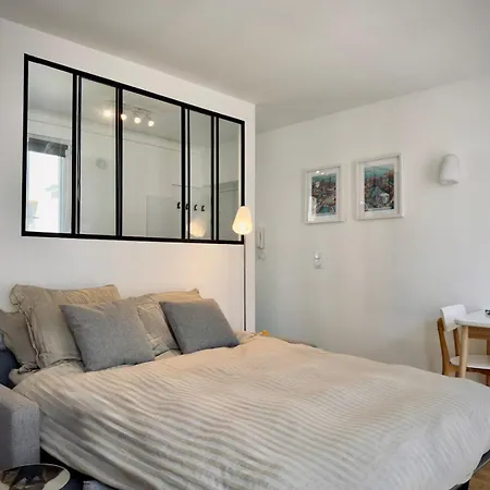 Cosy Et Calme 17 Batignolles Parigi